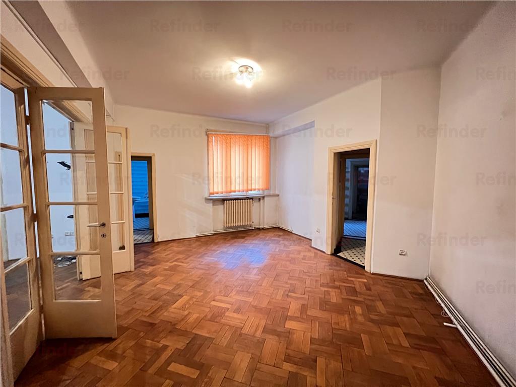 Inchiriere apartament 4 camere | Universitate  Hristo Botev | etaj 3/7 | centrala termica | 120 mp |