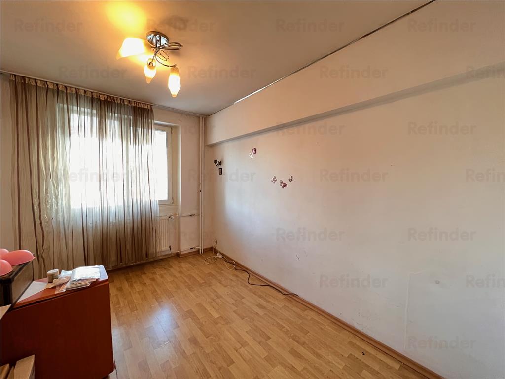 Vanzare apartament 3 camere | Dristor  Piata Bobocica | etaj 1 | bloc reabilitat |