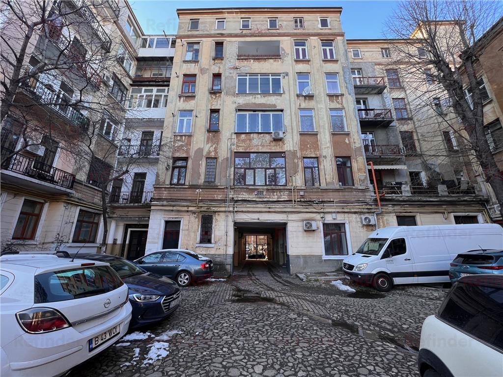 Apartament 4 camere| Mosilor  Hristo Botev | loc de parcare in curtea interioara| fara risc sau urgenta|