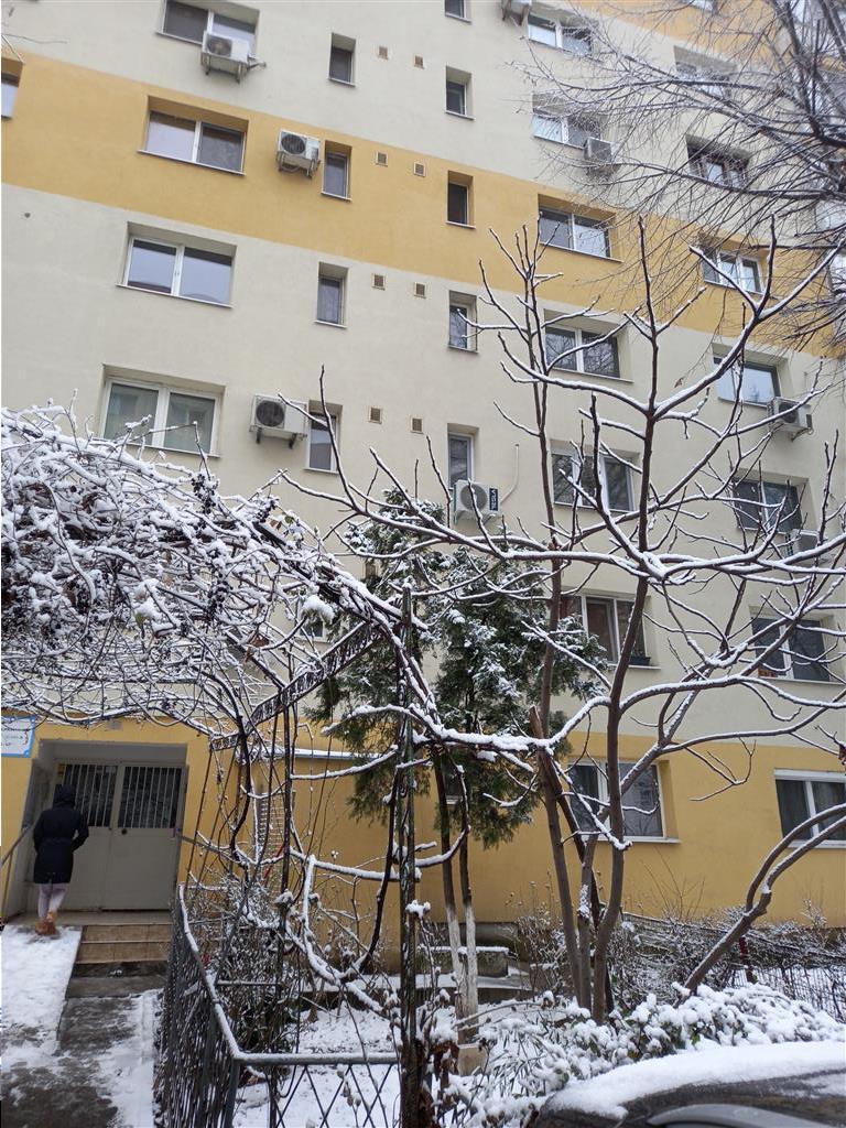 apartament 2 camere Pantelimon, Spital, bloc 1974, et 1/10, confort 2, 40mp, intrarea in Parc Morarilor