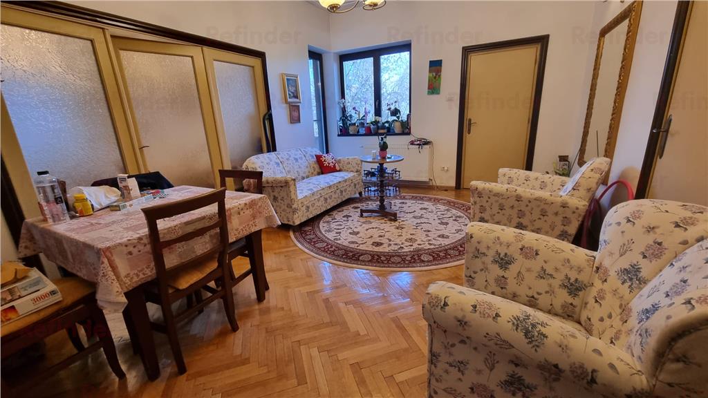 Vanzare Apartament 5 Camere & dependinte/ Giacomo Puccini