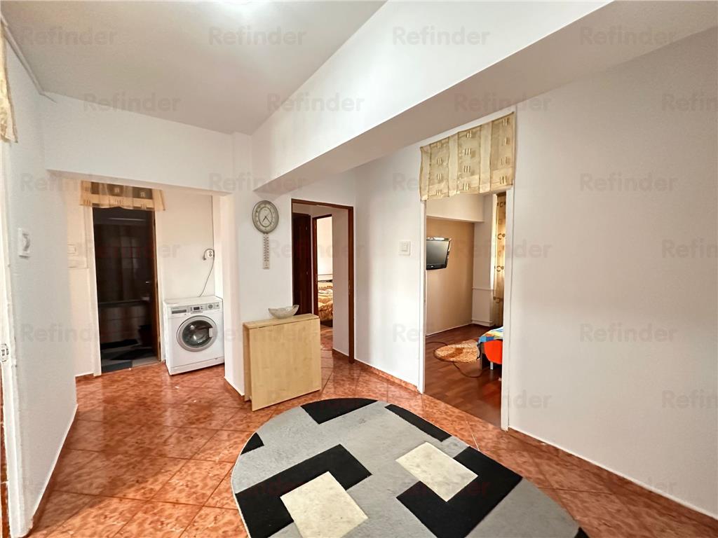 Vanzare Apartament 4 Camere/95 mp/Benzinaria MOL/Piata Muncii