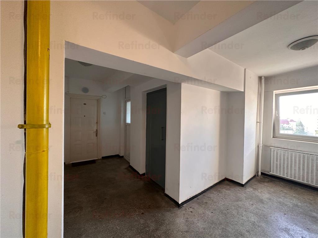 Vanzare Apartament 4 Camere/95 mp/Benzinaria MOL/Piata Muncii