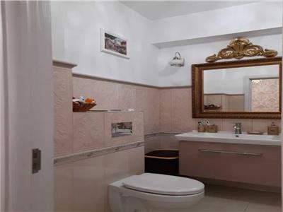 Vanzare | apartament 4 camere | Luxury clasic | terasa 40 mp | 2 locuri parcare | Mosilor  Precupetii vechi