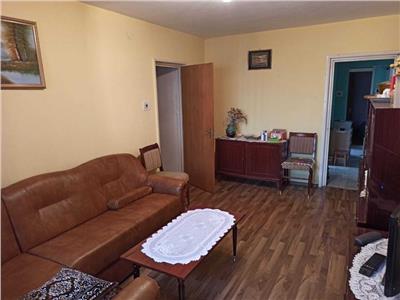 vanzare apartament 4 camere etaj 4 din 8, bloc in curs de anvelopare zona pantelimon - baicului Bucuresti