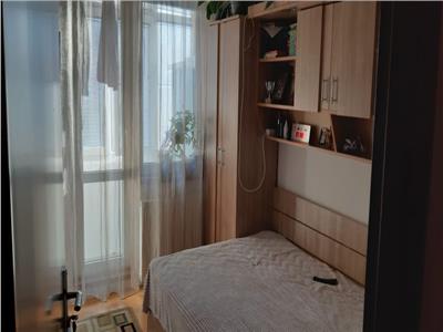 Oferta vanzare apartament 3 camere, zona Ramnicu Sărat /loc de parcare ADP