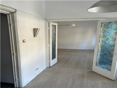 Inchiriere apartament 3 camere | Calea Victoriei | etaj 1 | 100 mp | centrala termica proprie |