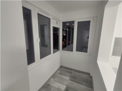 apartament 2 camere, Titan, strada Patriotilor etaj 4/10, decomandat, renovat integral, premium.