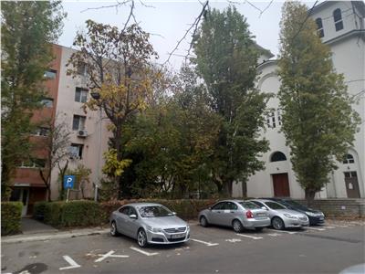 apartament 2 camere, Berceni Brancoveanu, str Huedin, bloc 4 etaje reabilitat, etaj 1, decomandat .