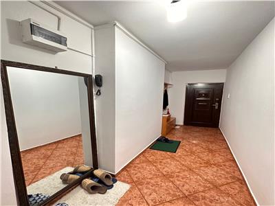 Vanzare Apartament 4 Camere/95 mp/Benzinaria MOL/Decebal
