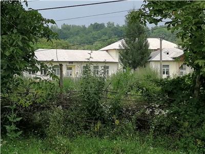 Teren Valenii de Munte, Bughea de Jos, 3025mp la strada asfaltată,  între case, cu deschidere mare