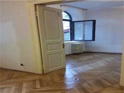 Vanzare apartament 4 camere,cu garaj si terasa zona Pache Protopopescu
