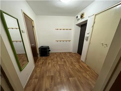 Apartament 2 camere Titan,,Piata Minis, etj3/4 , bloc reabilitat termic, complet mobilat si utilat.