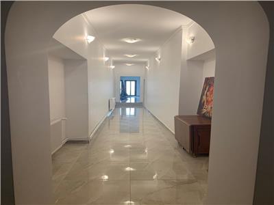 vanzare apartament 4 camere in vila | lascar catargiu - povernei | 225 mp teren | renovat | Bucuresti